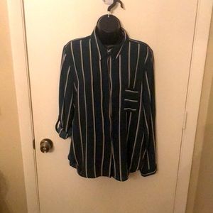 Lily white XL top.